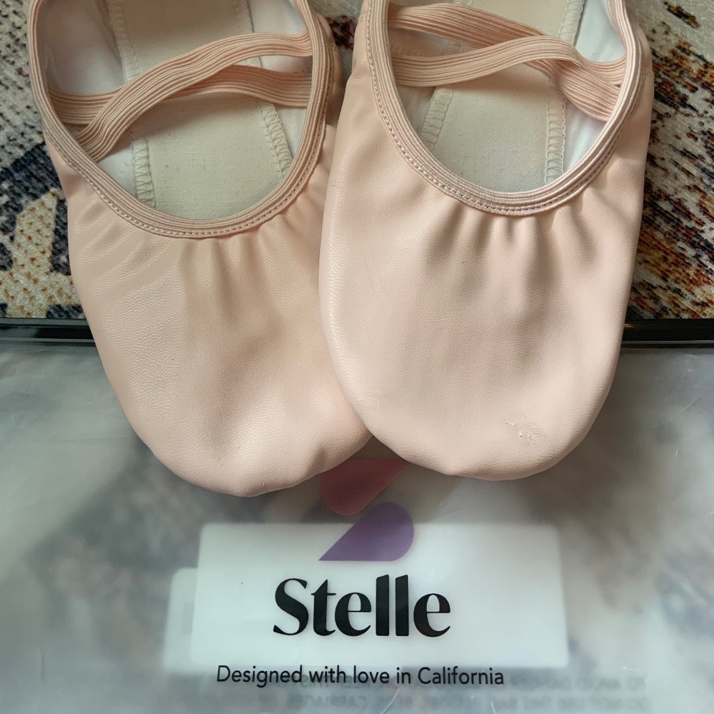 Stelle Ballet Shoes Big Girl Size 4